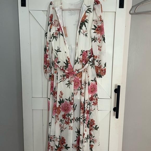 Red Dress Flowers That Be Floral Maxi Dress - Picture 5 of 6